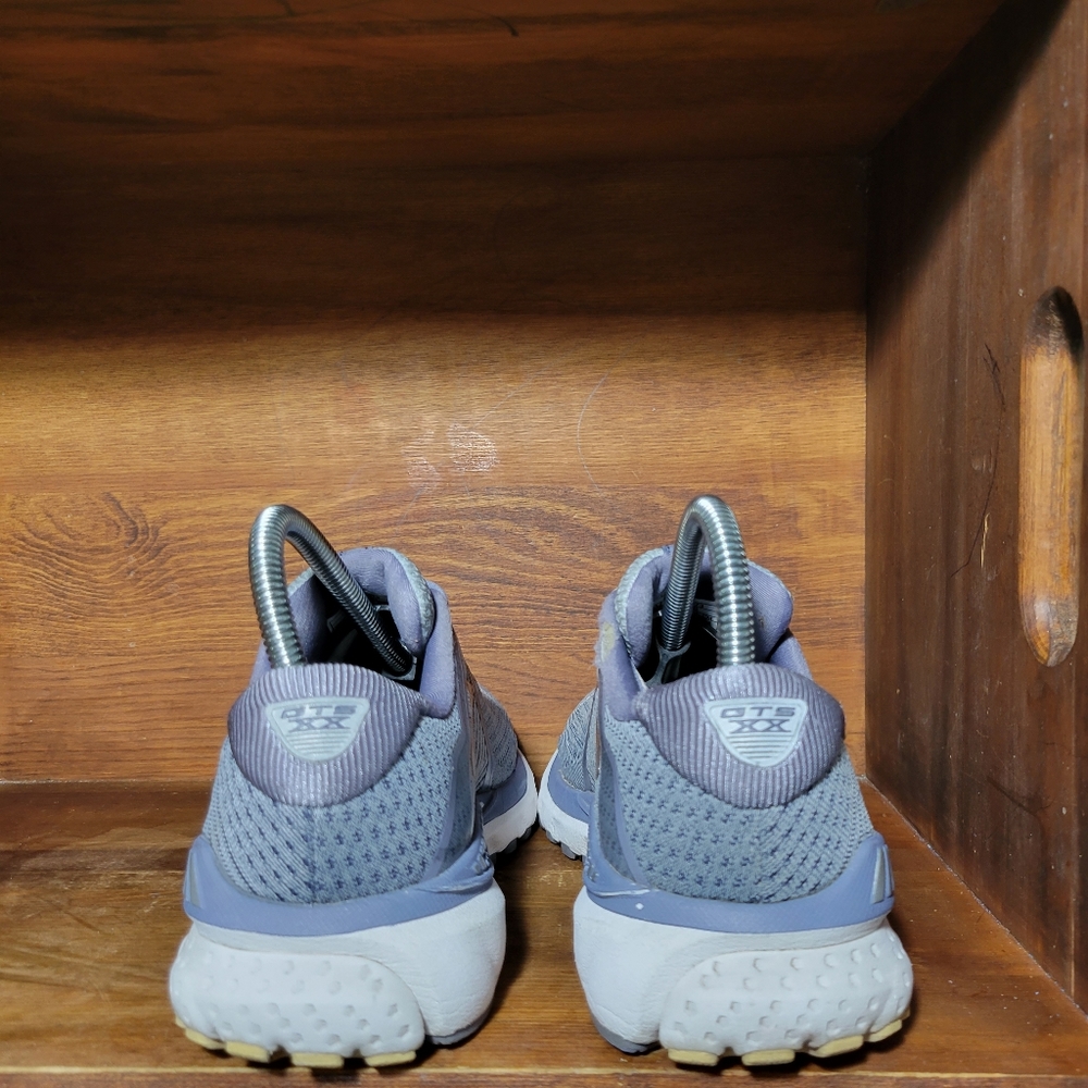 Brooks Adrenaline GTS 20 Athletic Sneaker 7 - Picture 5 of 6